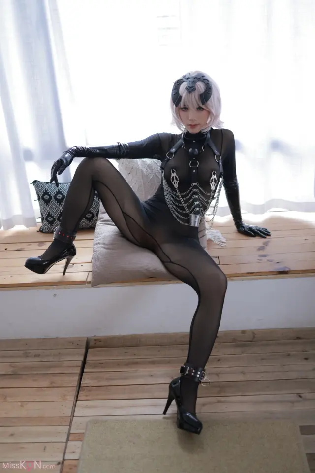 Coser@钛合金TiTi: 黑贞德 (91 photos)
