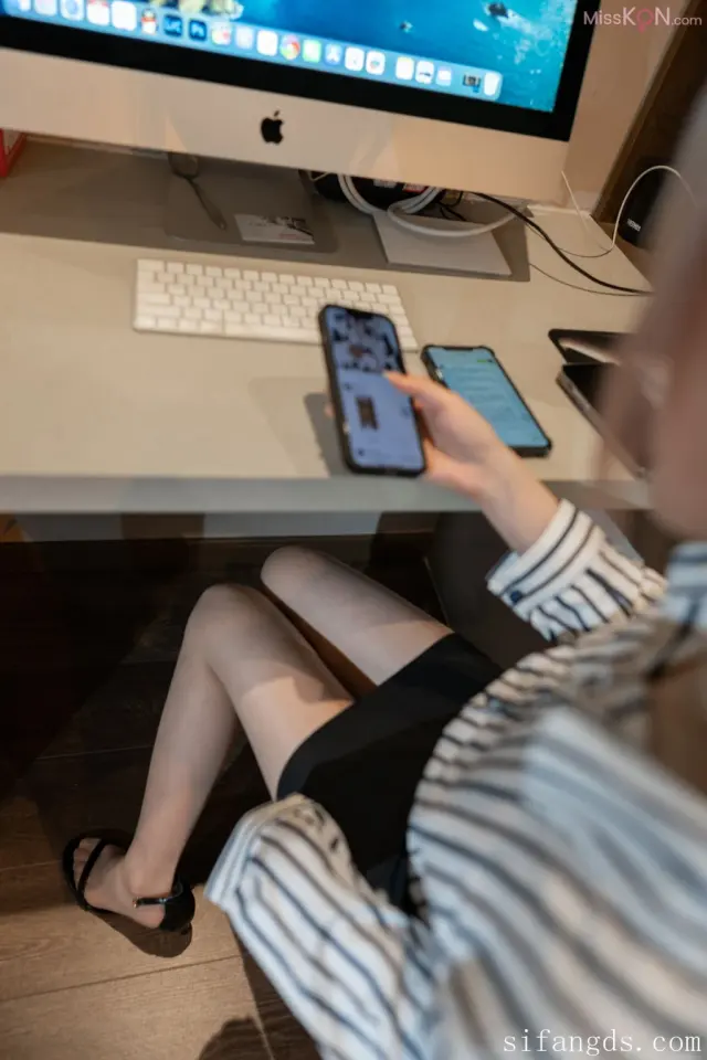 [ISS系列] 定制 – 大学生萌妹 (153 photos + 1 video)