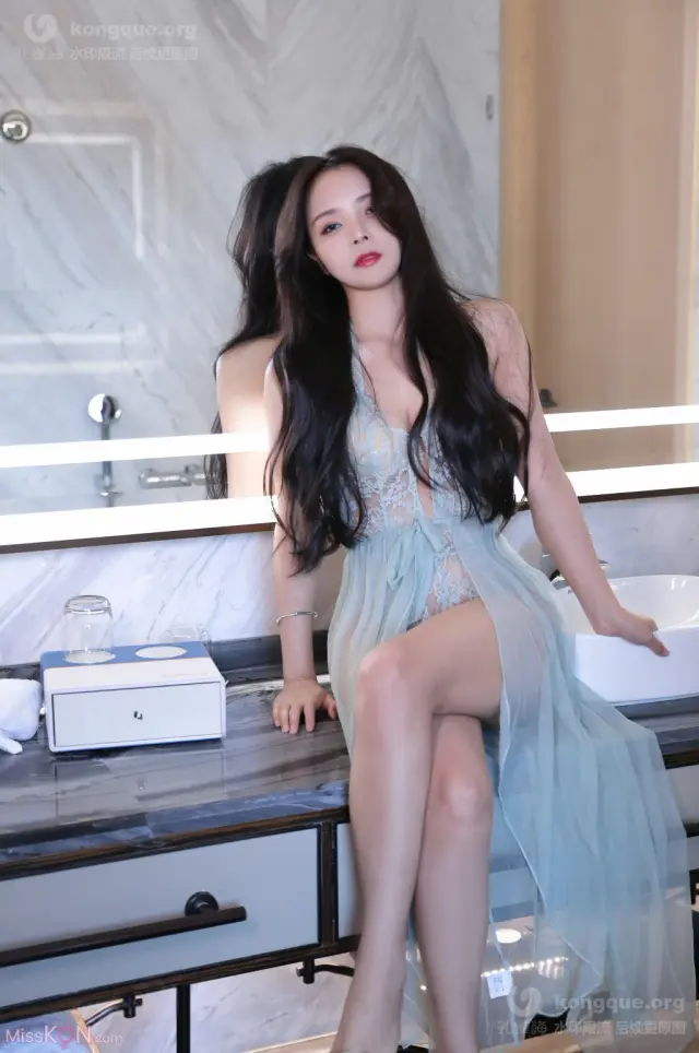 Coser@苏嫣嫣阿姨: 蓝色薄纱裙 (38 photos + 4 videos)