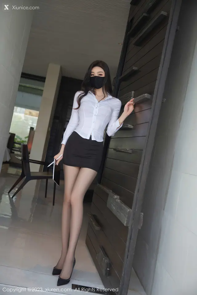 Xiuren秀人网 No.6960 是小逗逗 (78 photos)