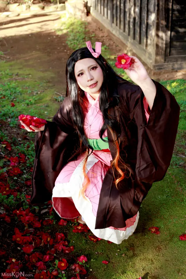 Coser@蝶月真綾: 宵闇の中の光 (216 photos)
