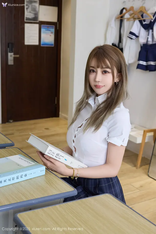 Xiuren秀人网 4K No.10750 Zoe柚柚 (71 photos)