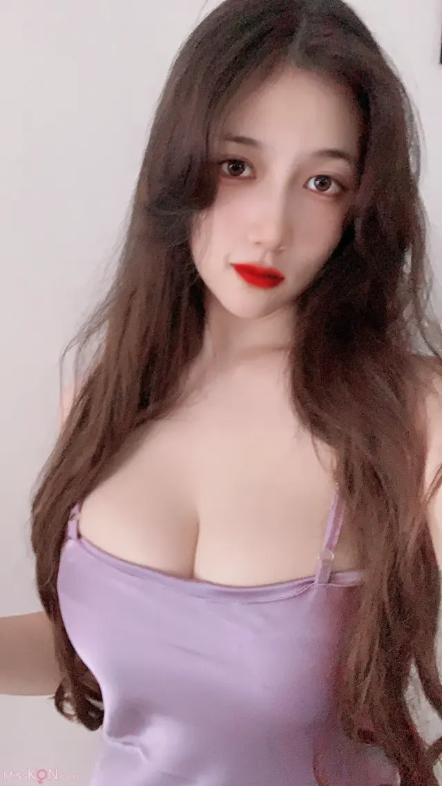 可可西yyy: 抹在身上的奶油 (23 photos + 7 videos)