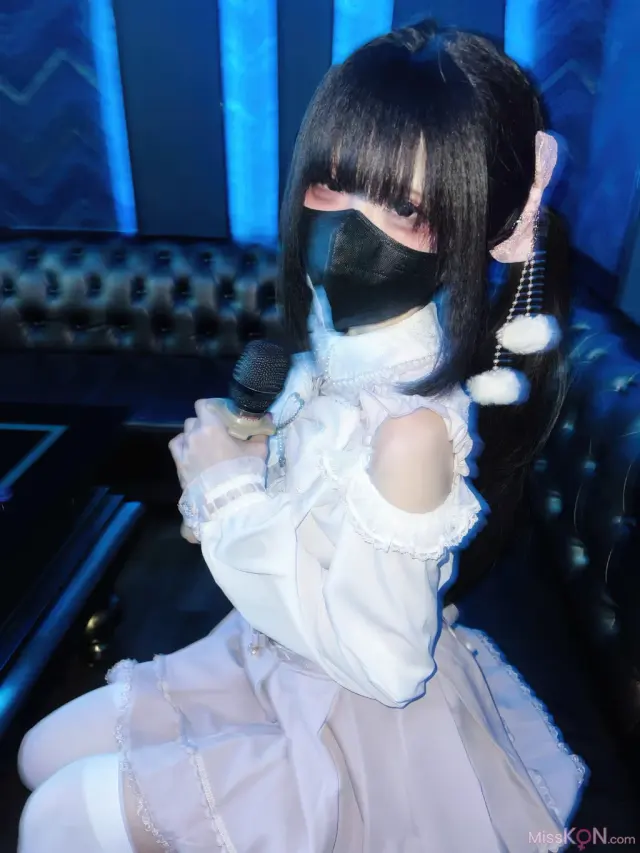 Coser@纸悦Etsu_ko: 与地雷系女子的ktv约会 (44 photos)