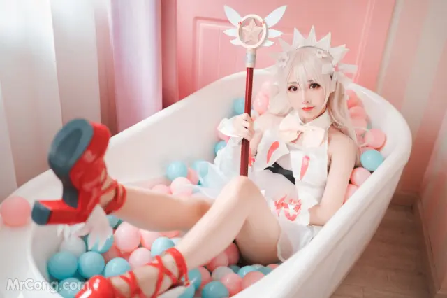 Coser@面饼仙儿 No.061: 伊莉亚 (14 photos)