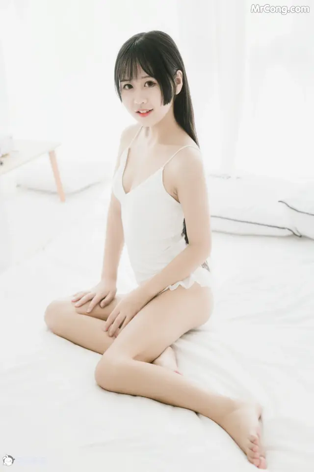 Cosplay@兔玩映画 Vol.010: 小吊带 (34 photos)