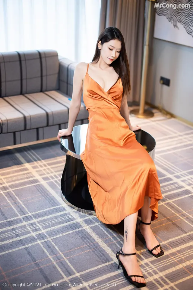 XIUREN No.4166: Fang Zi Xuan (方子萱) (42 photos)