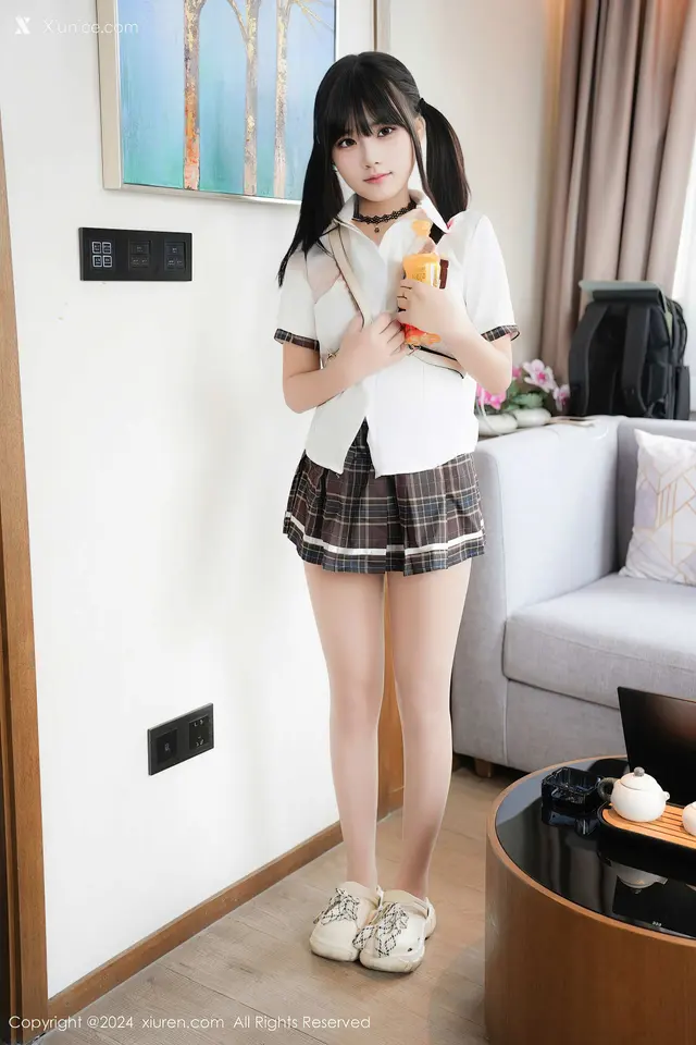 Xiuren秀人网 No.9573 姚若兮vay (53 photos)