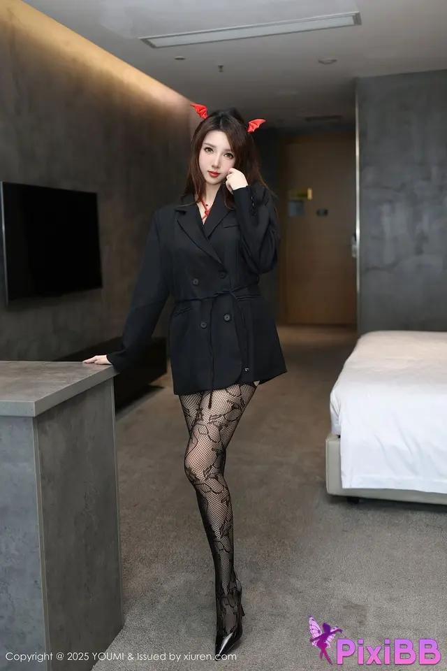 YouMi Vol.1176: 桃桃·夭夭twins (74 photos)