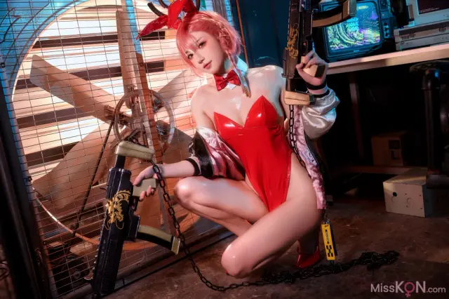 Coser@阿包也是兔娘: 兔女郎 美甘尼禄 (42 photos)