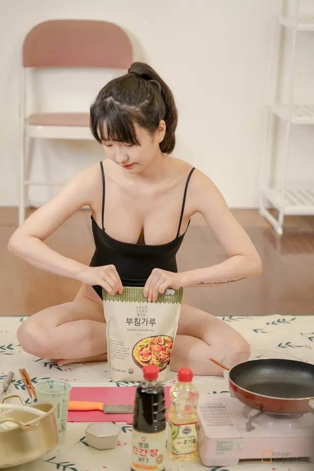 [Korean Realgraphic] No.65: Sehee (세희) (36 photos + 4 videos)