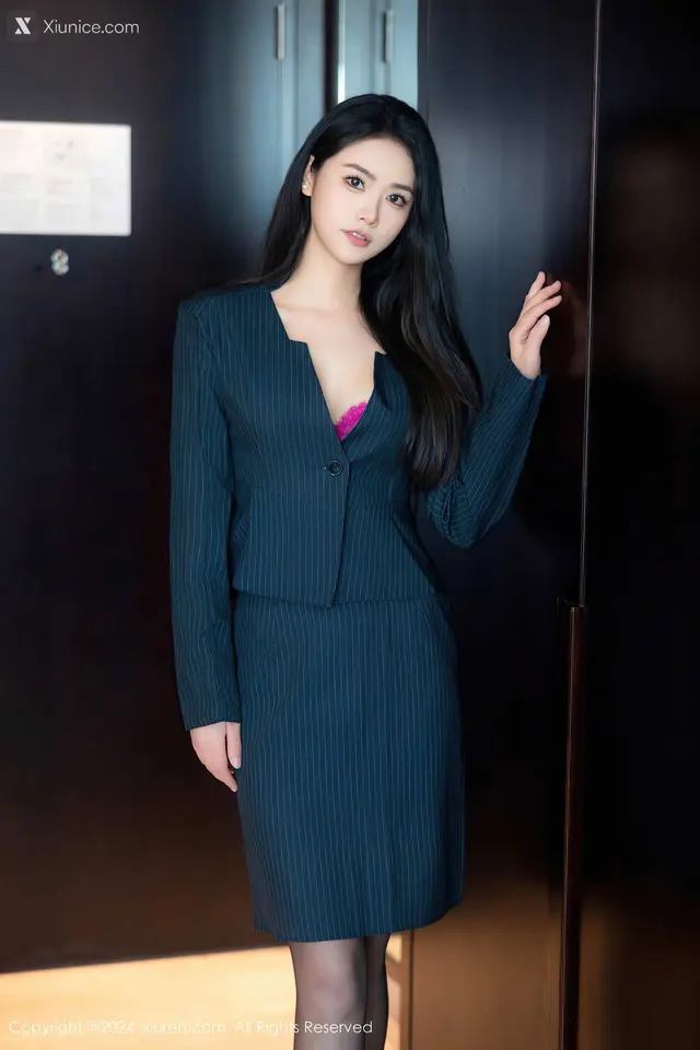 Xiuren秀人网 No.9576 方子萱 (85 photos)