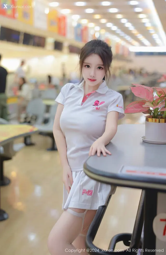 Xiuren秀人网 No.8118 小薯条nienie (80 photos)