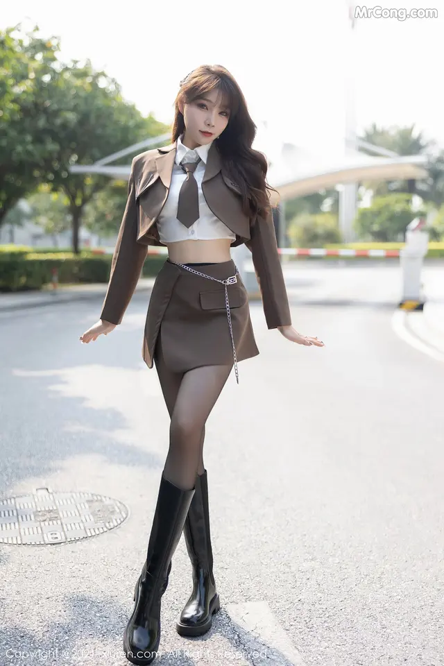 XIUREN No.4299: Booty (芝芝) (90 photos)