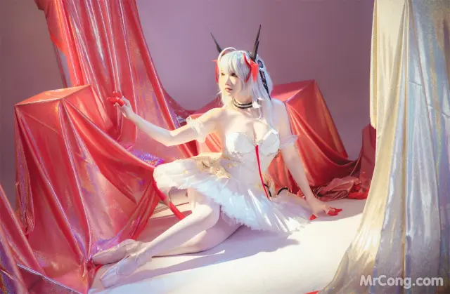 Coser@雪晴Astra (雪晴嘟嘟) Vol.044: 明日方舟W芭蕾 (80 photos)