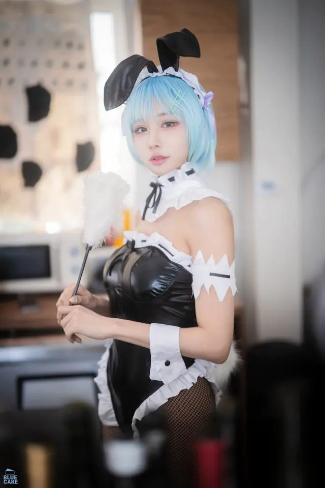 [BLUECAKE] YeonYu (연유) – Vol.02 MY MASTER Maid (RED.Ver) (124 photos)