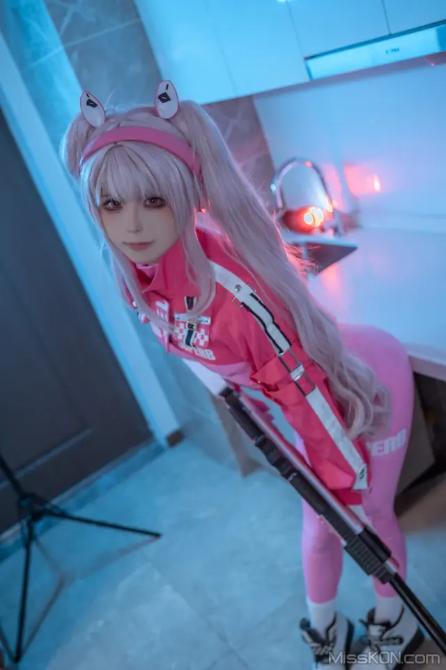 Coser@Quan冉有点饿: NIKKE 爱丽丝 (47 photos)