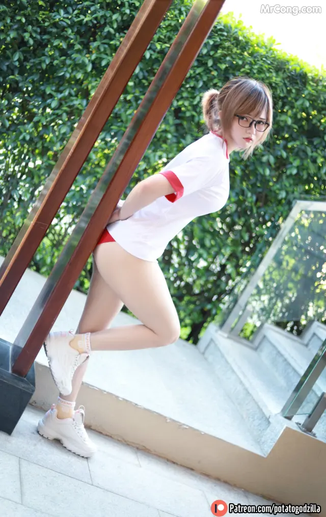 Coser@Potato Godzilla: Gym Uniform (30 photos)