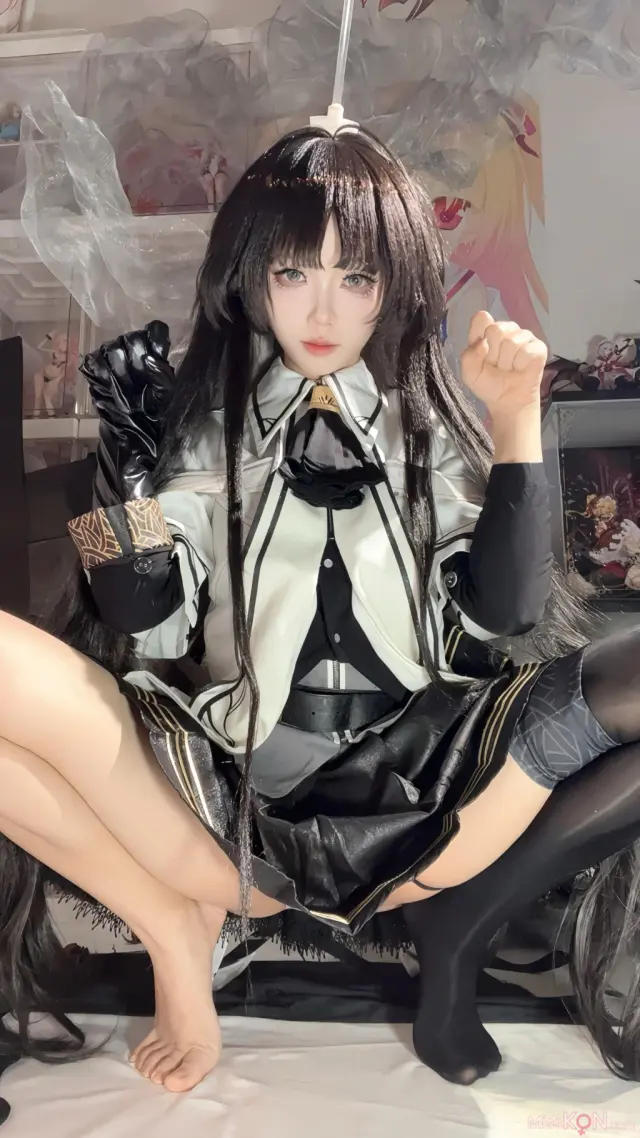 Coser@白栎Shirly: 明日方舟 阿尔图罗 (130 photos + 28 videos)