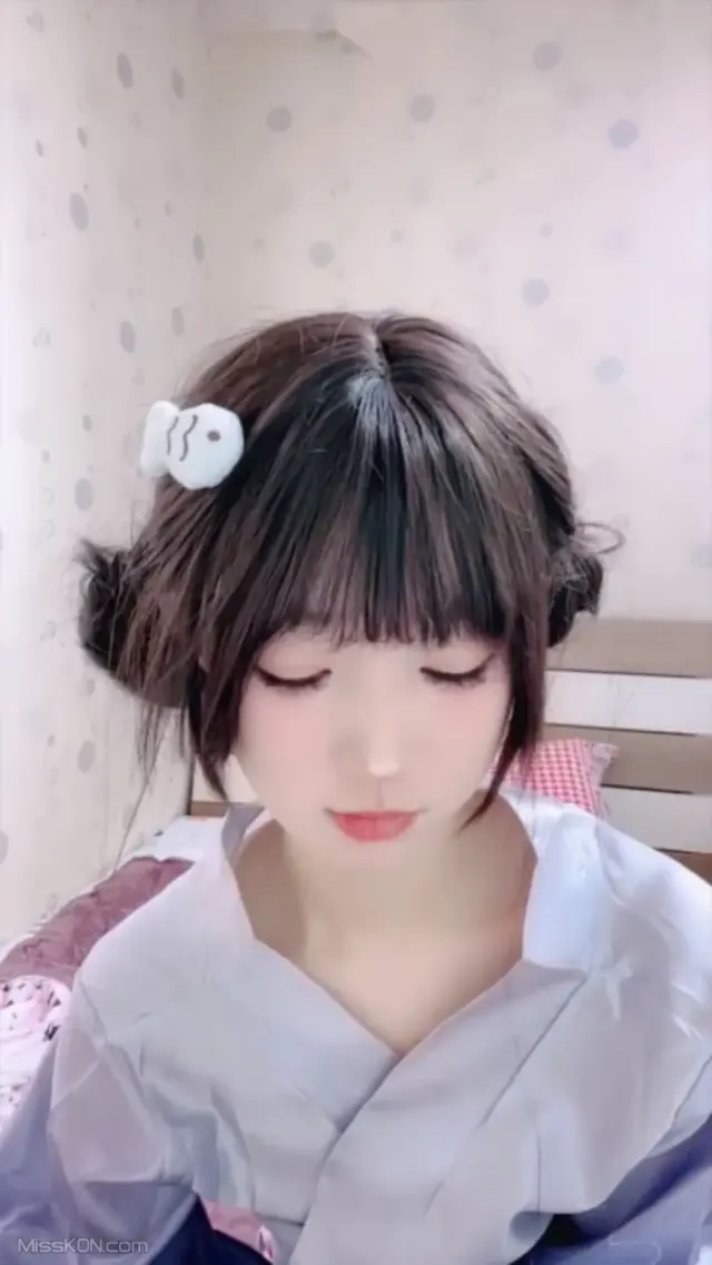 邪恶双马尾: 童颜校花全网最美 (26 photos + 2 videos)