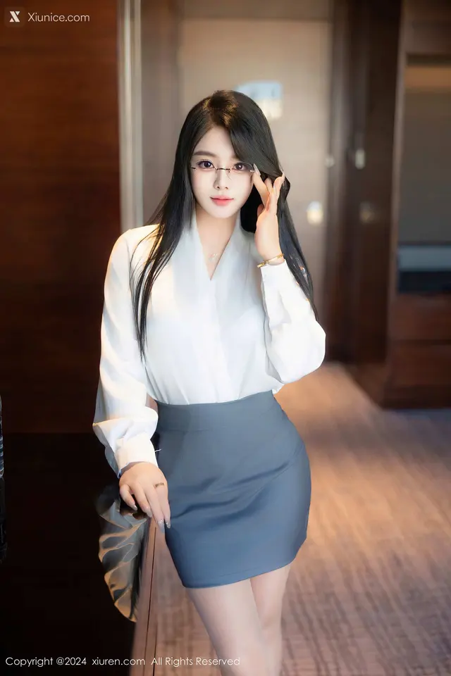 Xiuren秀人网 No.8989 麦田 (83 photos)