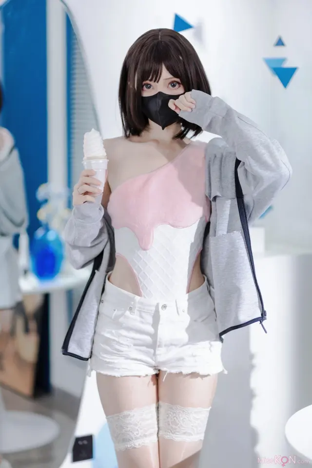 Coser@洛桑w伊梓: 甜筒 (40 photos)