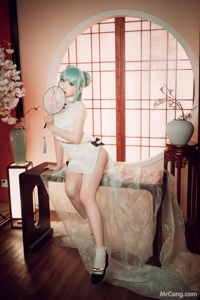 Coser@面饼仙儿 No.096: 初音旗袍 (28 photos)