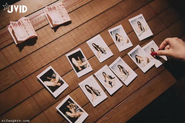 [JVID] 夏暮光: 首本上空寫真  慾望之奴— Desire’s slave (or slut) (62 photos)