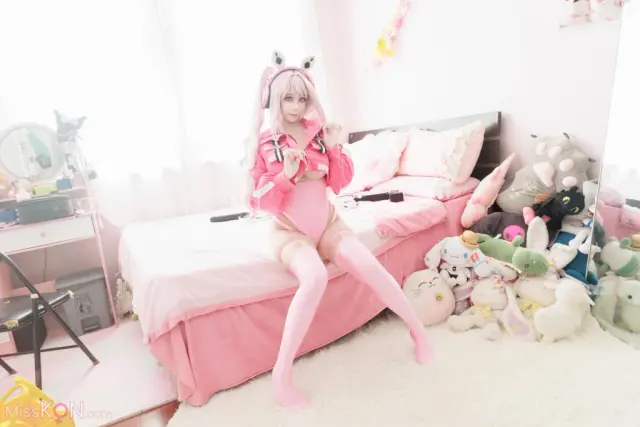 Coser@阿雪雪: 爱丽丝泳装 (94 photos + 1 video)