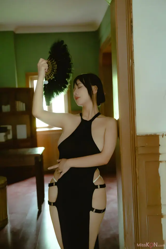 Coser@浅安安 - 激凸黑珍珠 (36 photos)