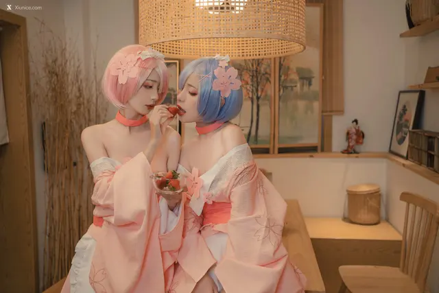 Coser@爆机少女喵小吉 (Nekokoyoshi) & 金鱼kinngyo: 从零开始的女体盛宴 (100 photos)