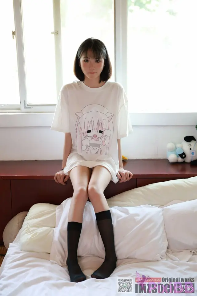 [MZSOCK爱美足] No.340: 秋秋 (118 photos + 1 video)