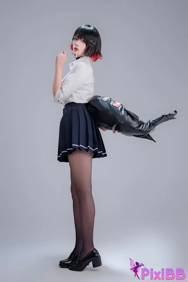 小羊蛋卷: jk少女+爱丽丝 (25 photos + 1 video)