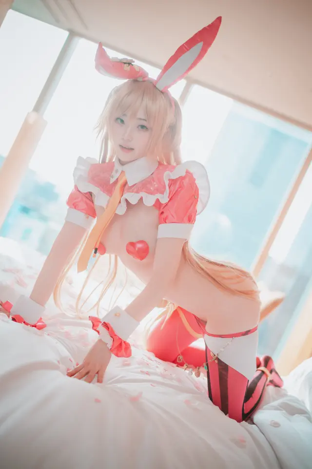 DJAWA Photo – Bambi (밤비): “Fancy Me”