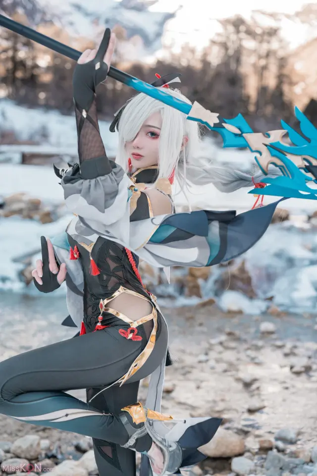 Coser@如月灰: 申鹤 原神 (15 photos)