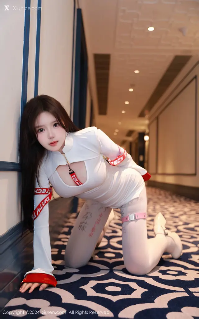 Xiuren秀人网 No.8258 小薯条nienie (91 photos)