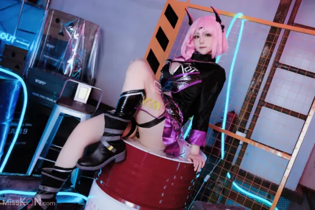 Coser@幼愛youmeko: 泰丝 TESS Set [Erophone] (18 photos)