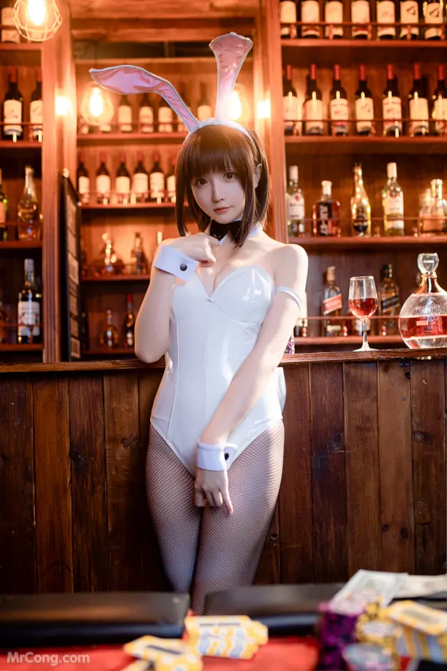 Coser@星之迟迟Hoshilily: 加藤惠 兔女郎 (46 photos + 1 video)