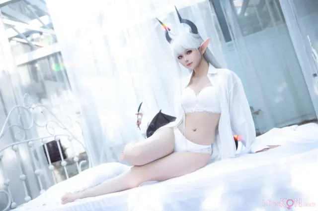 Coser@屿鱼: 阿尔蒂玛 媞娅 (40 photos)