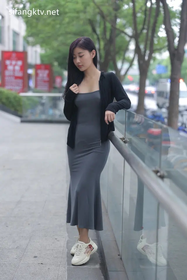 Xiuren Uncensored 顾楚楚Maily – R18 秀人网模特 新晋女神 多套制服惑力十足 EP.20 (200 photos)