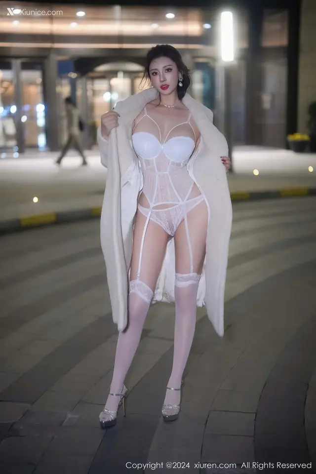 Xiuren秀人网 No.7978 蕾蕾醒了没 (75 photos)