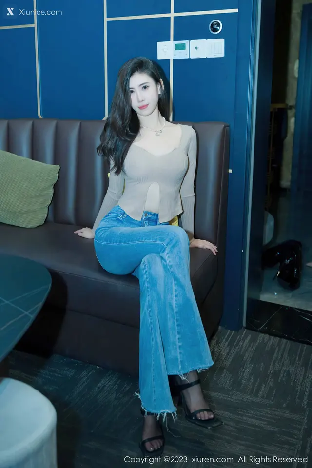 Xiuren秀人网 No.7041 章芃芃 (55 photos)