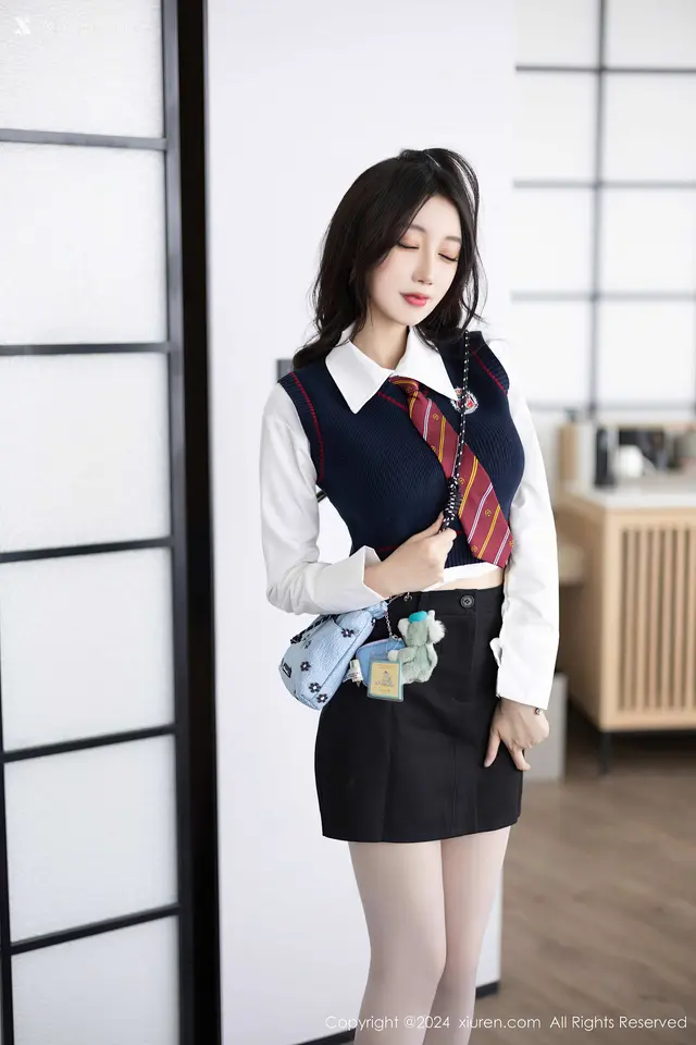 Xiuren秀人网 No.8247 玥儿玥 (82 photos)