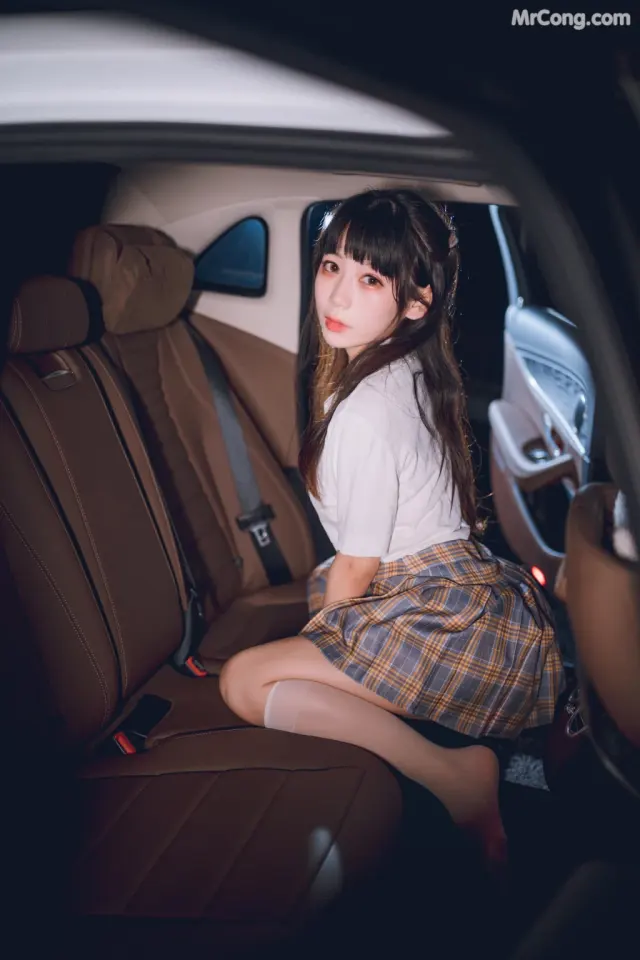 Coser@usejan蓝蓝 Vol.008: 奔驰 (40 photos)