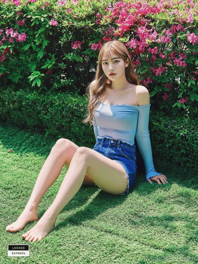 [LE] LEND-005: Jeong Ah (정아) (42 photos)