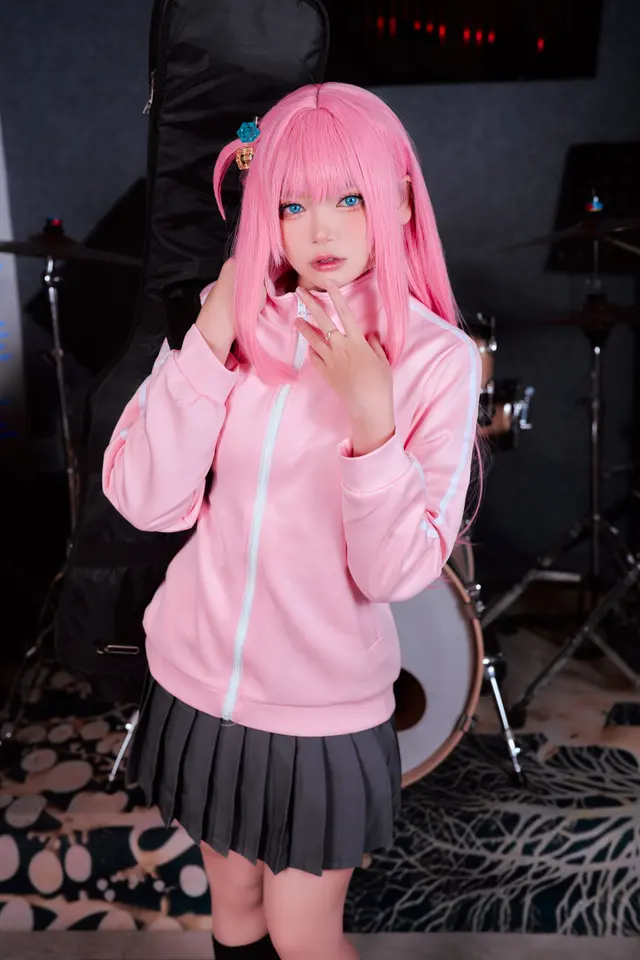 Coser@ZinieQ: Bocchi (34 photos)