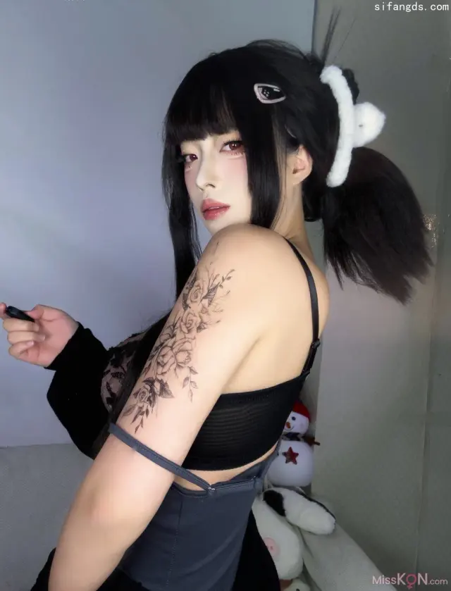 艺知昭昭: 大尺度剧情 跳蛋紫薇户外商场露出福利 (70 photos + 16 videos)