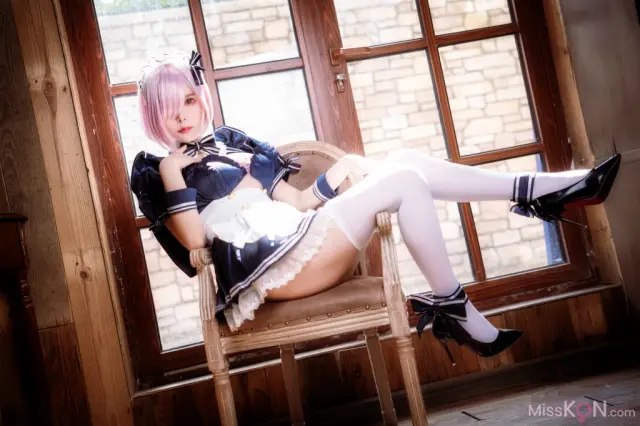 Coser@亚马逊鲶鱼: FGO 玛修 女仆 (10 photos)