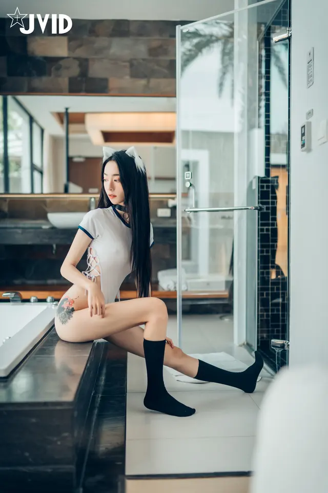 [JVID] 飘飘: 猫娘女友-全真空死库水女仆-足控-激凸透点 (158 photos + 1 video)