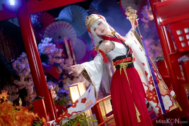 Coser@阿包也是兔娘: 巫女浴池 (58 photos + 1 video)